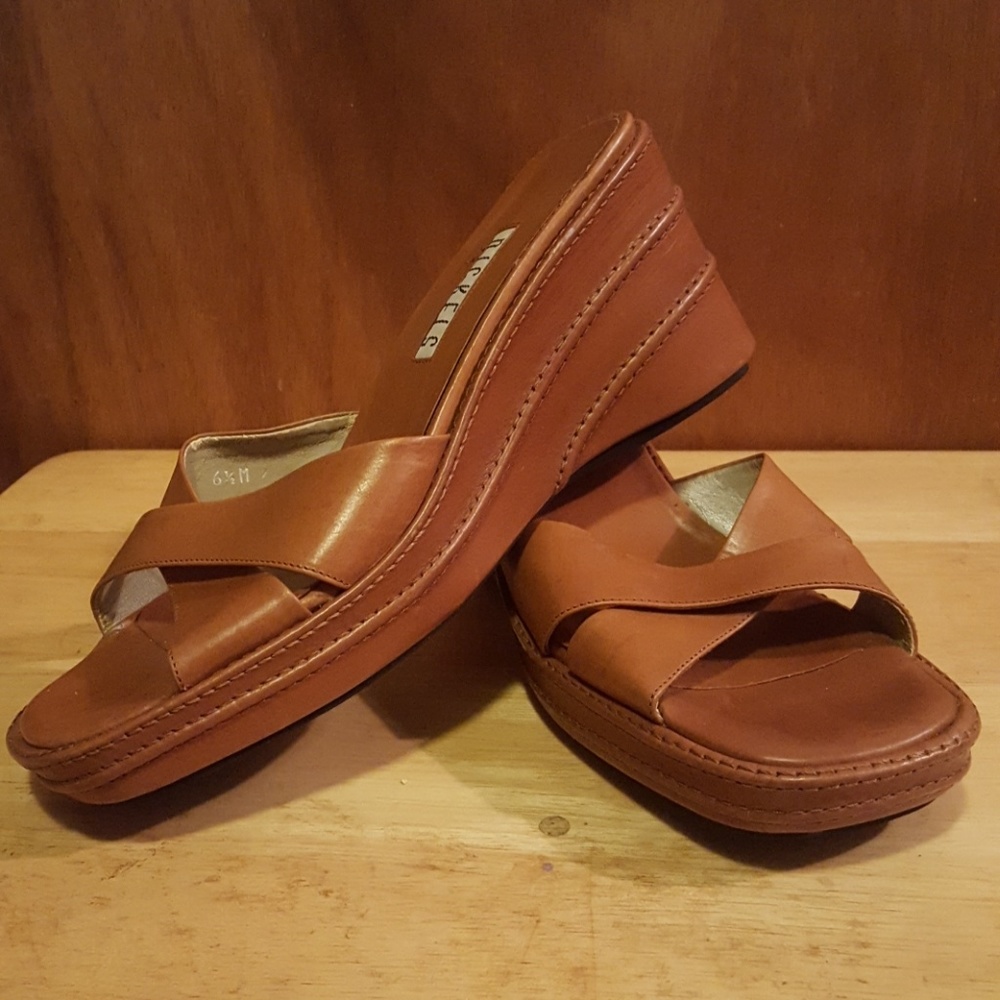 Women's Nickel Sandals
